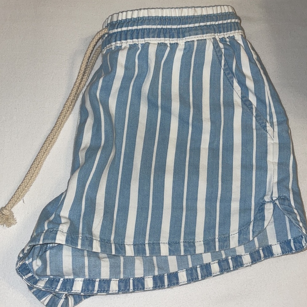 Aerie stripe shorts